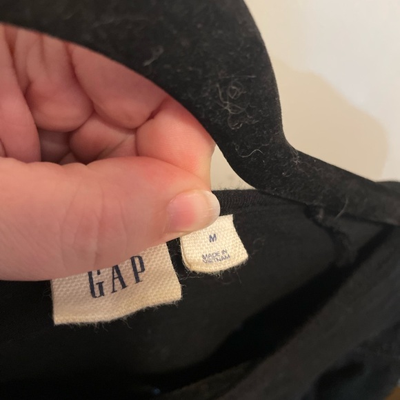 GAP Crop Top Black Size Medium - Picture 3 of 7